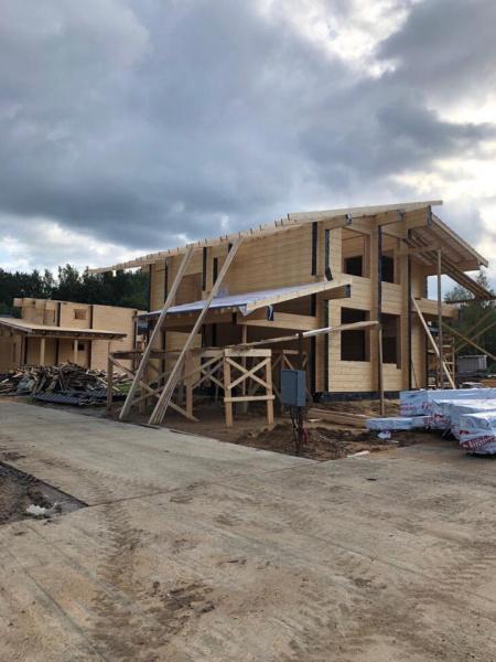 Компания МСК завершает поставки кровельных материалов на коттеджный поселок Конти.